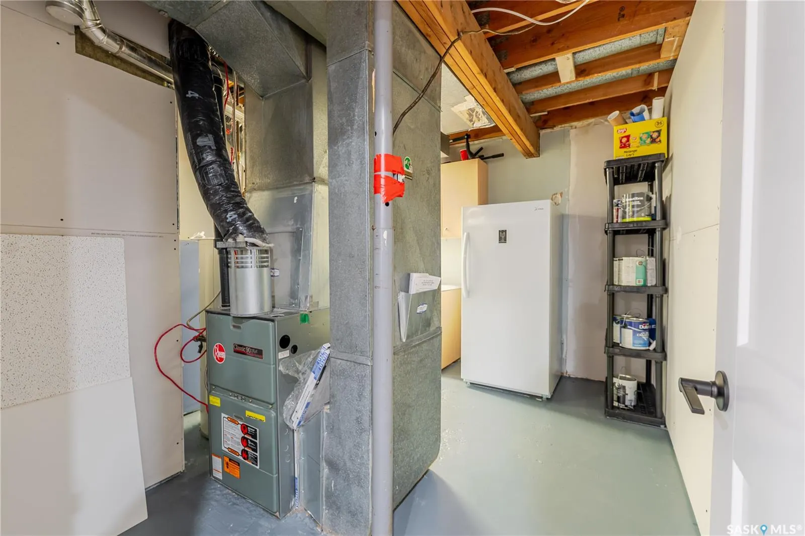 1363 Queen CRESCENT