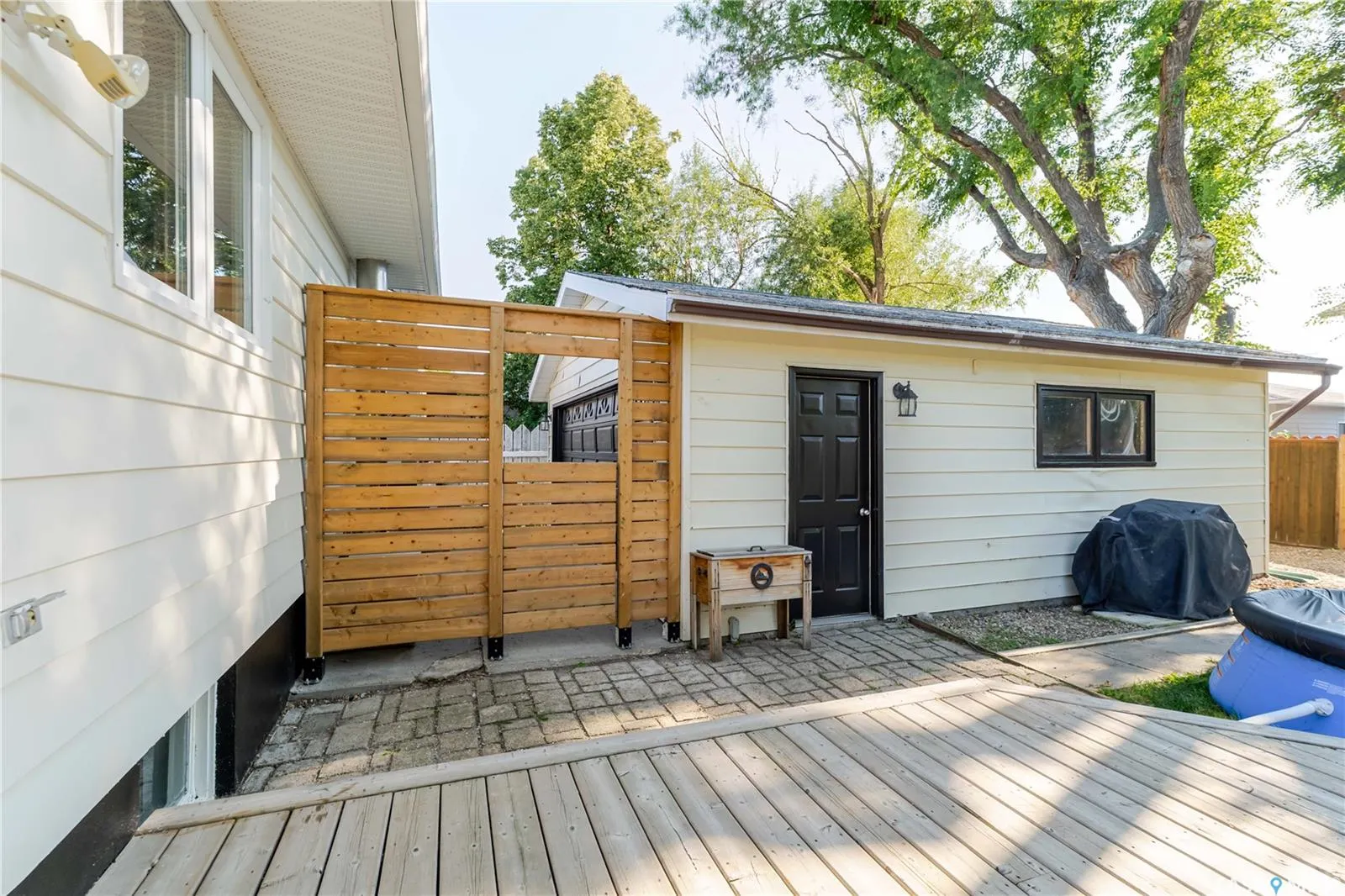 1363 Queen CRESCENT
