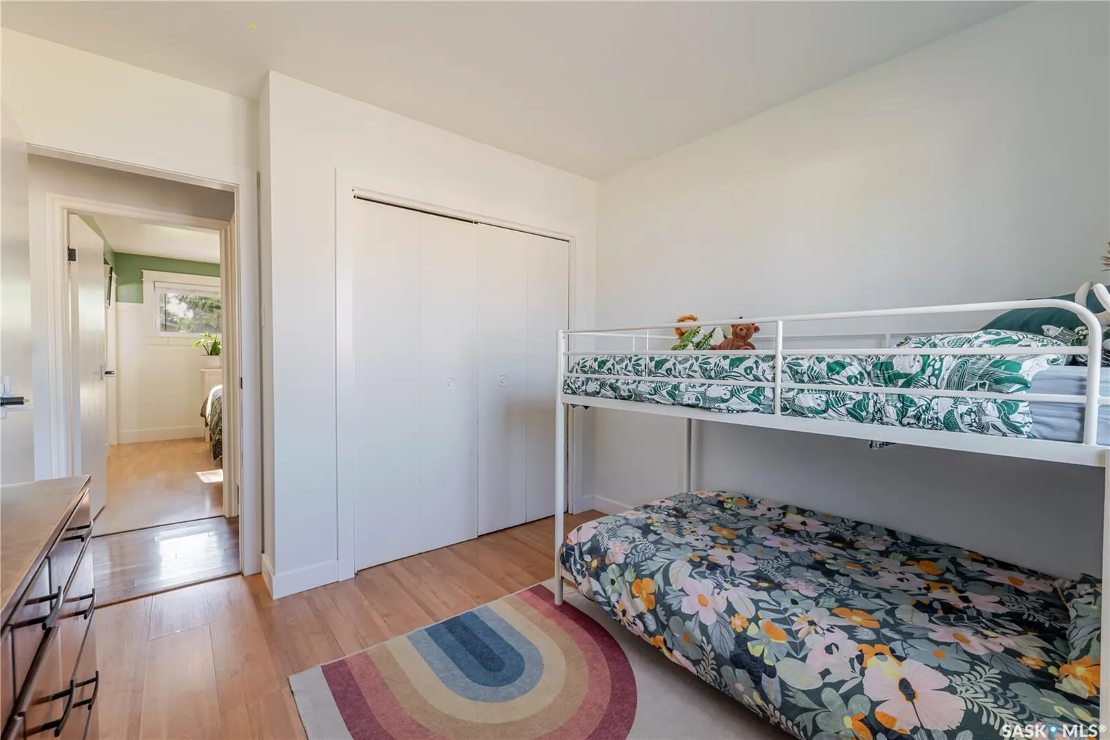 1363 Queen CRESCENT