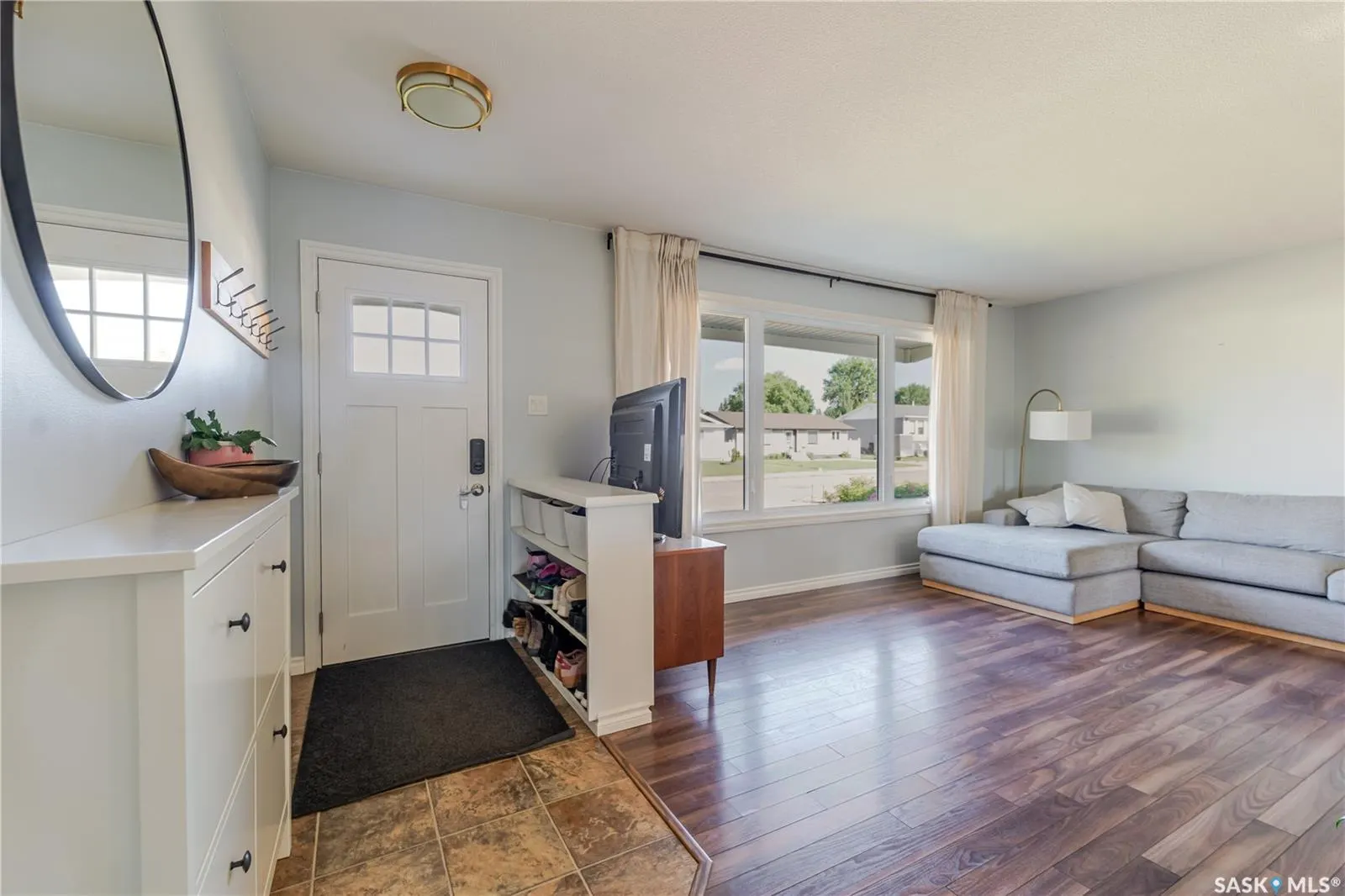1363 Queen CRESCENT