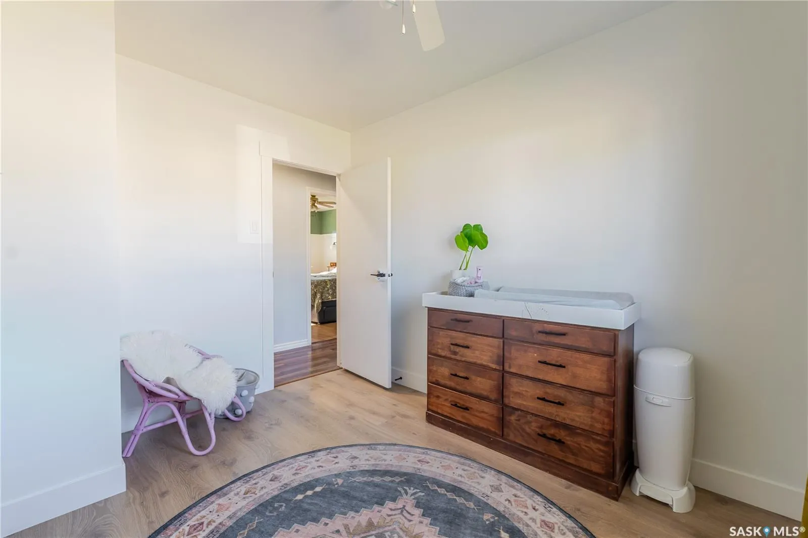 1363 Queen CRESCENT