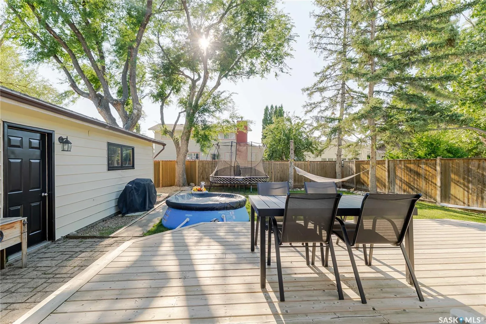 1363 Queen CRESCENT