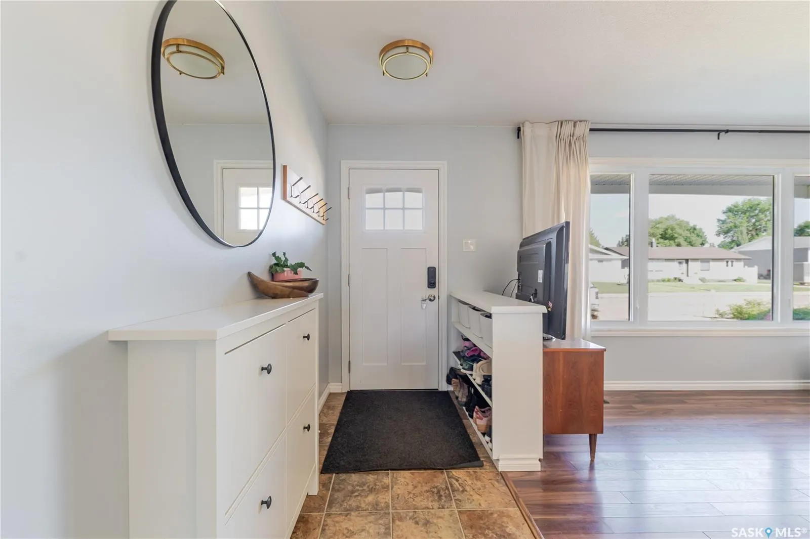 1363 Queen CRESCENT