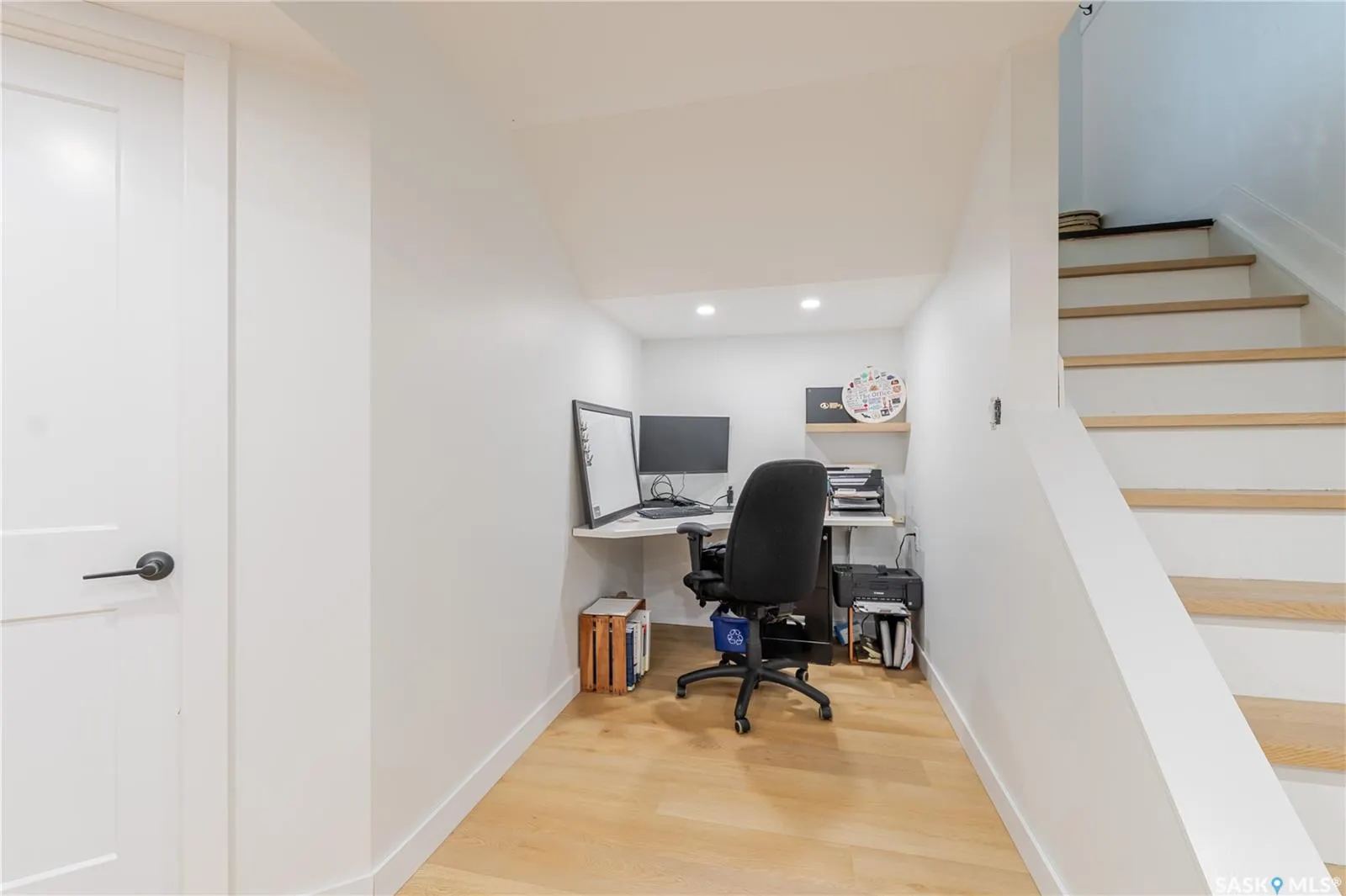 1363 Queen CRESCENT
