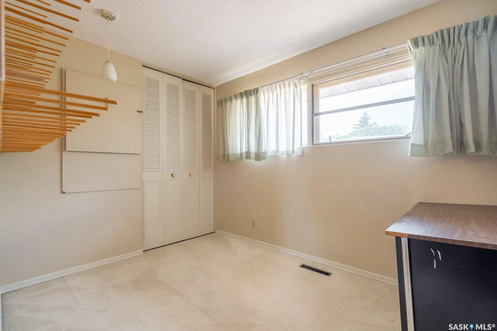 145 Mayfair CRESCENT