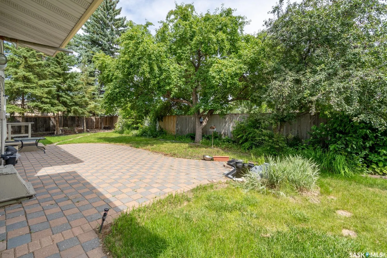 145 Mayfair CRESCENT