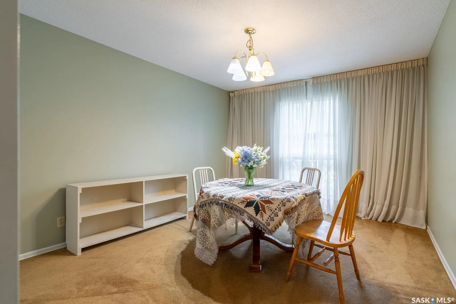 145 Mayfair CRESCENT