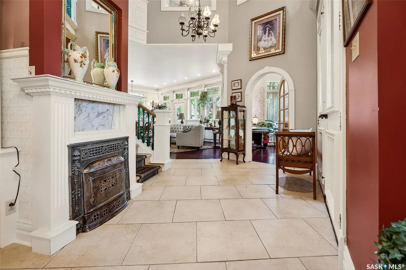 220 Hall STREET W