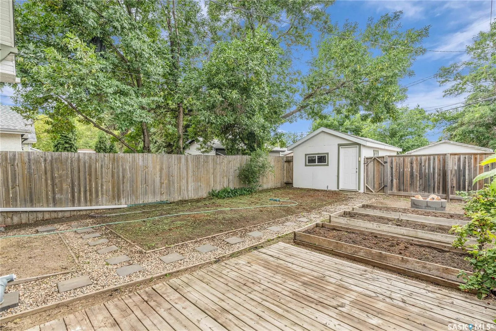1942 Elphinstone STREET