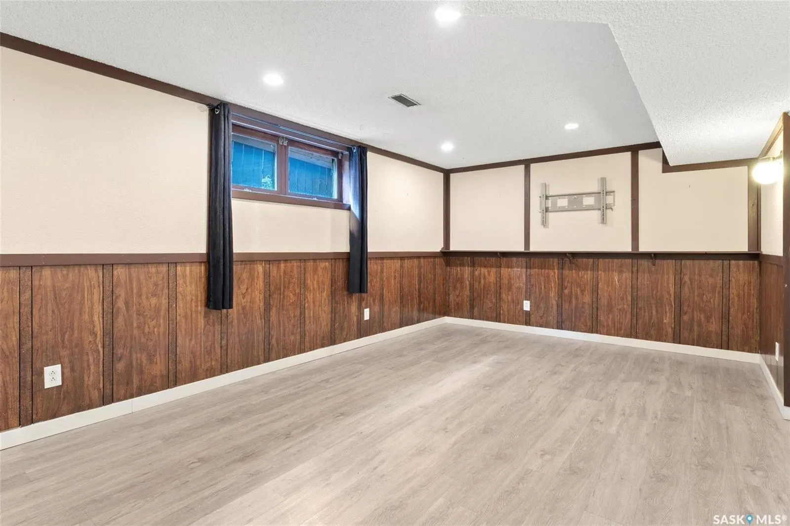 434 Delaronde ROAD
