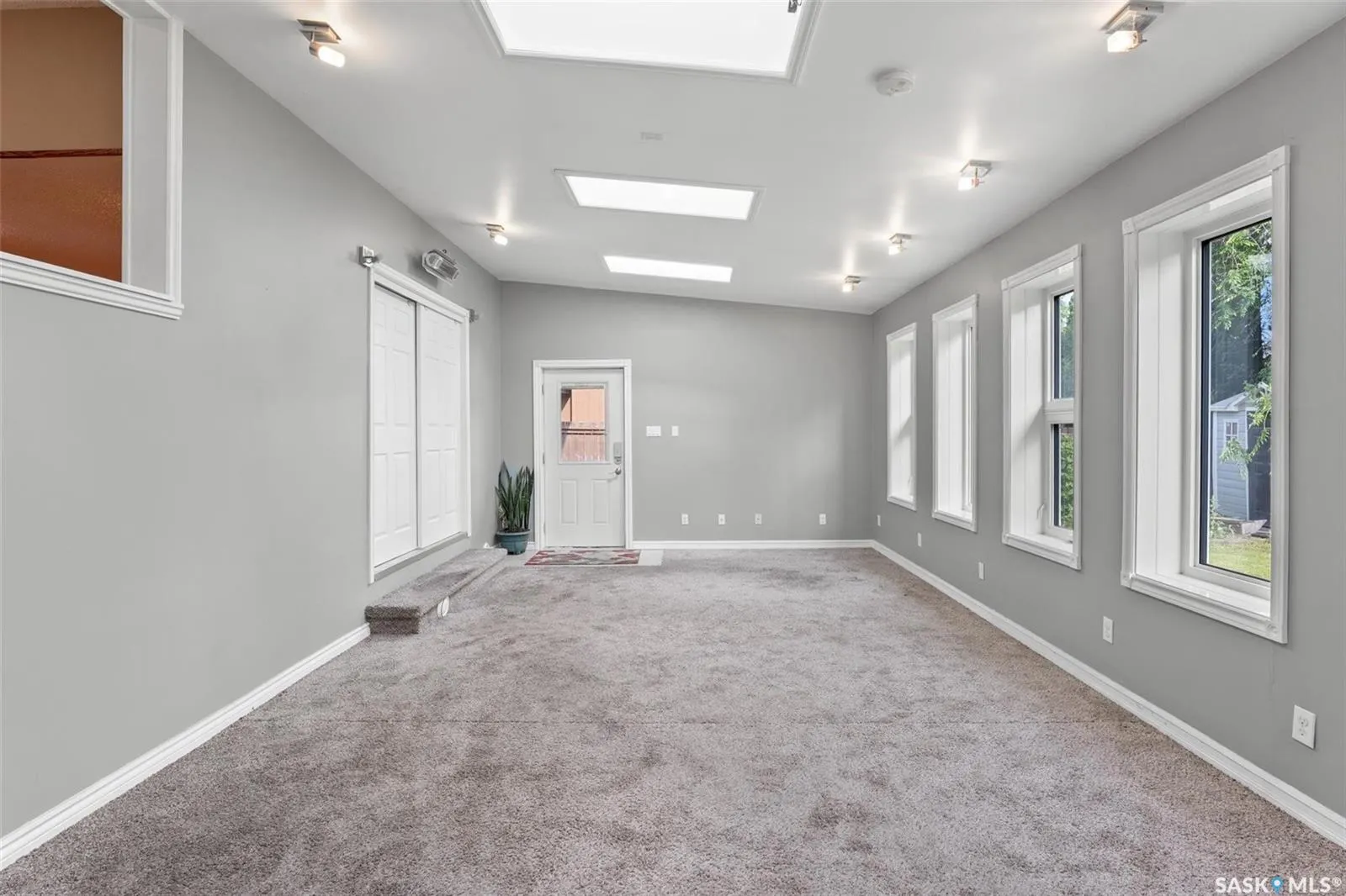 434 Delaronde ROAD