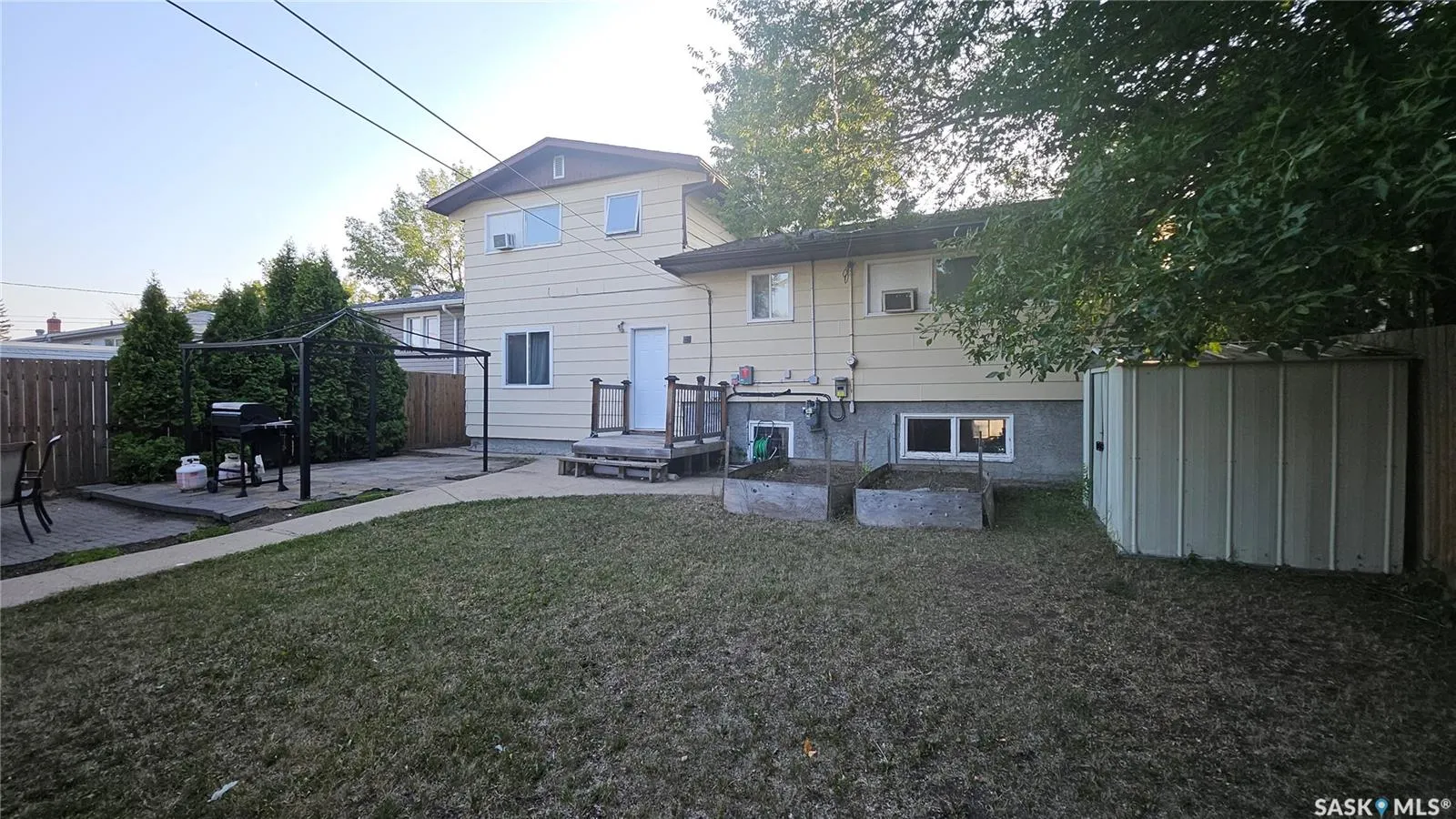909 FORGET STREET