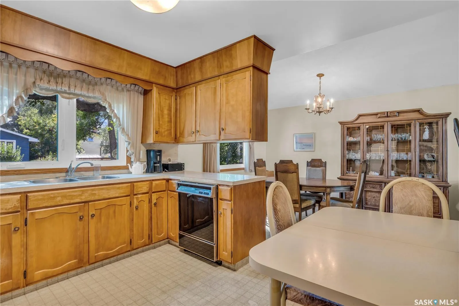 195 McDougall CRESCENT