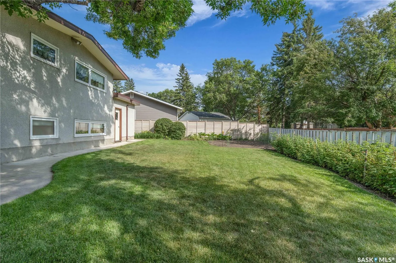195 McDougall CRESCENT