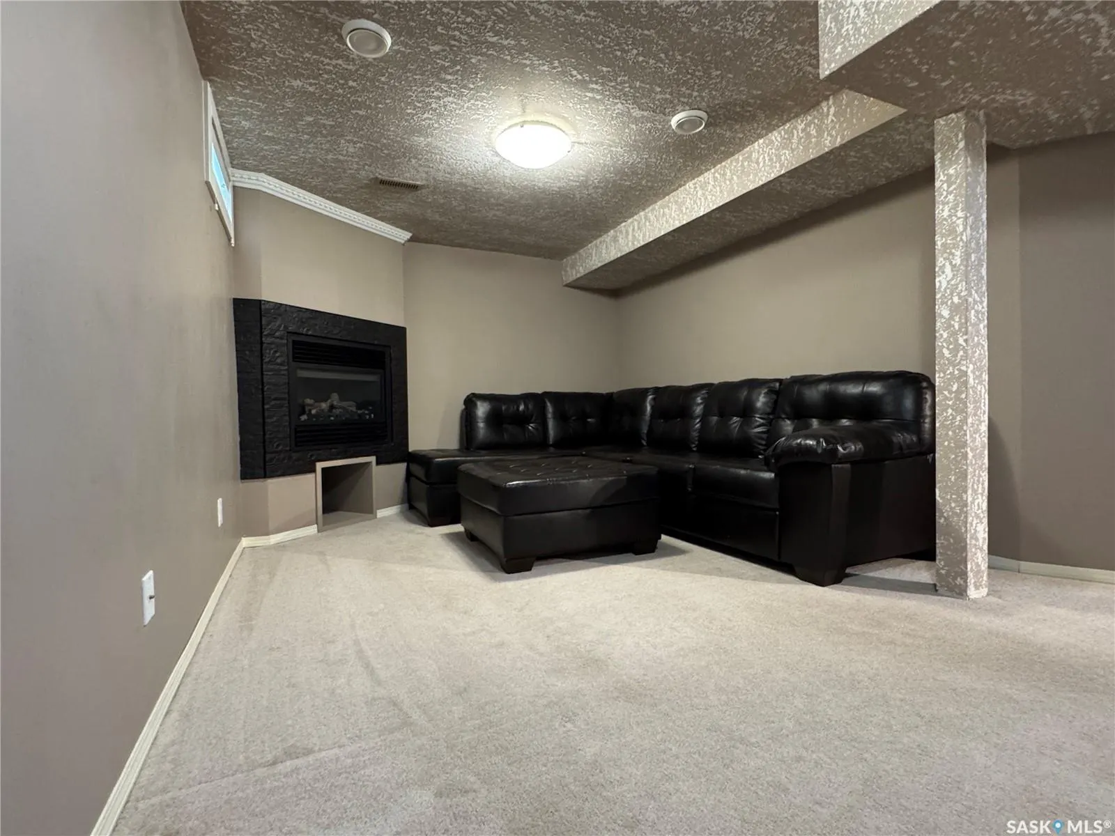 186 Bothwell CRESCENT