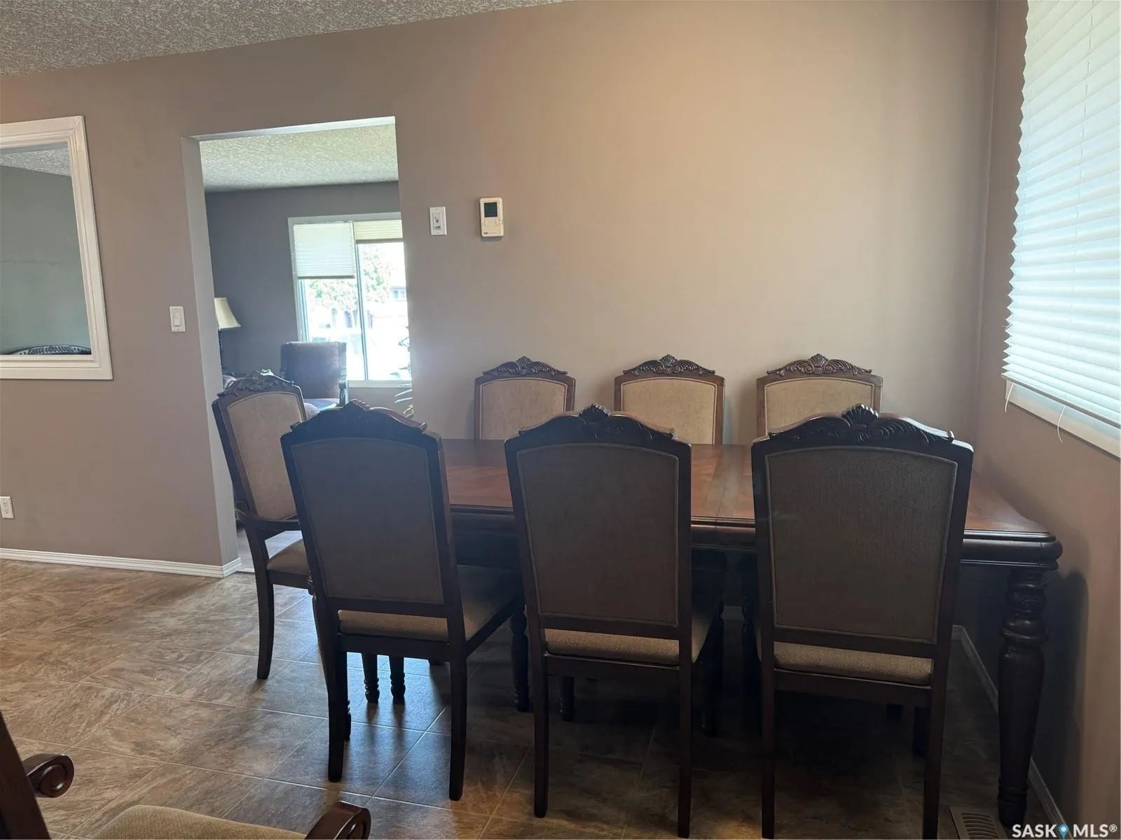 186 Bothwell CRESCENT