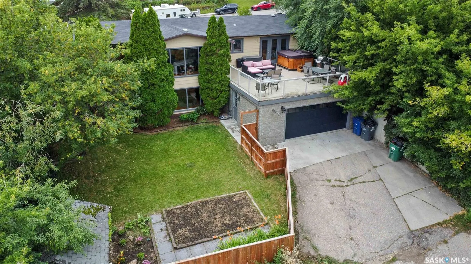 1908 Pembina AVENUE