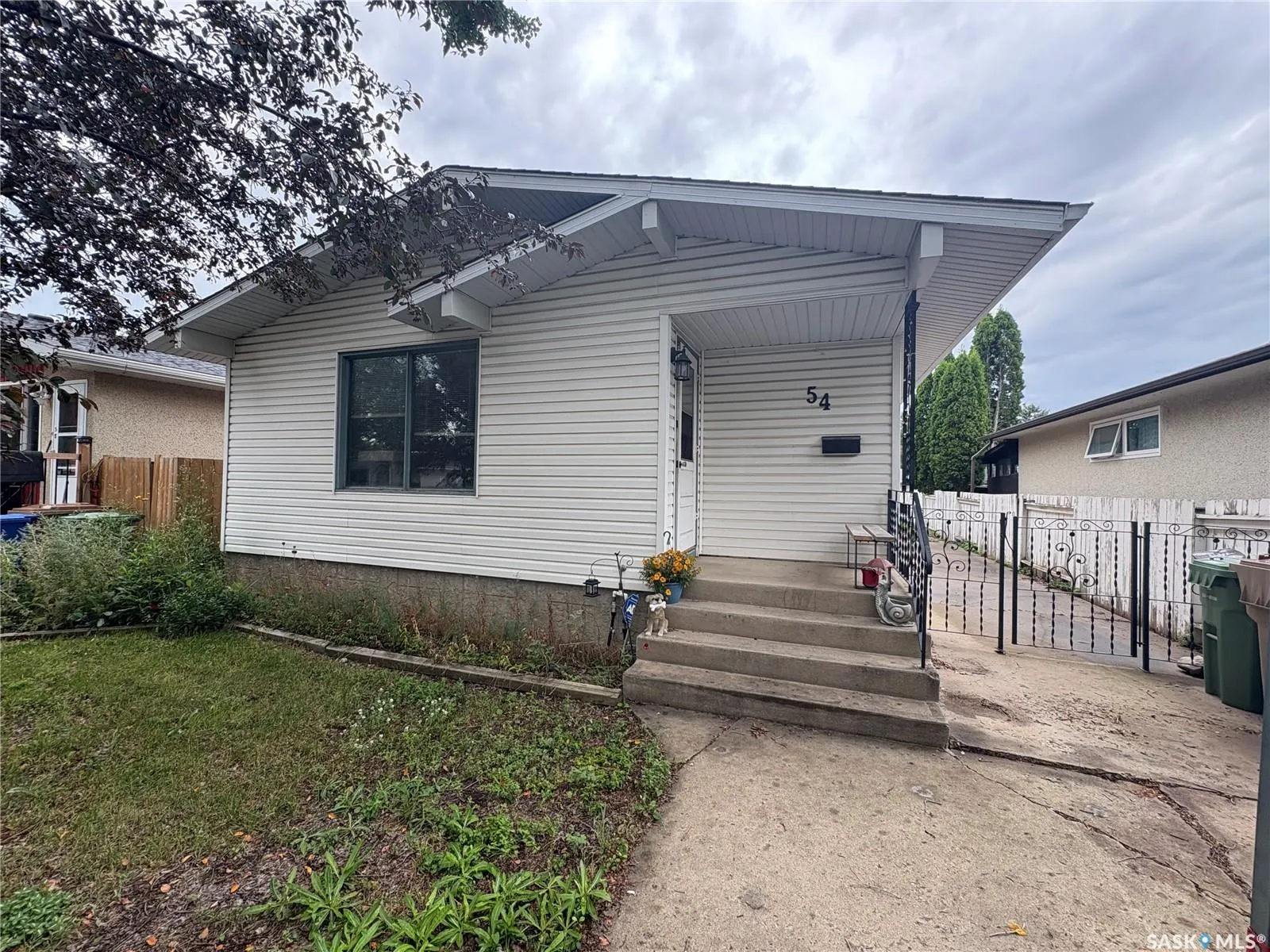54 COOPER CRESCENT