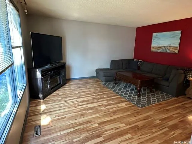 54 COOPER CRESCENT