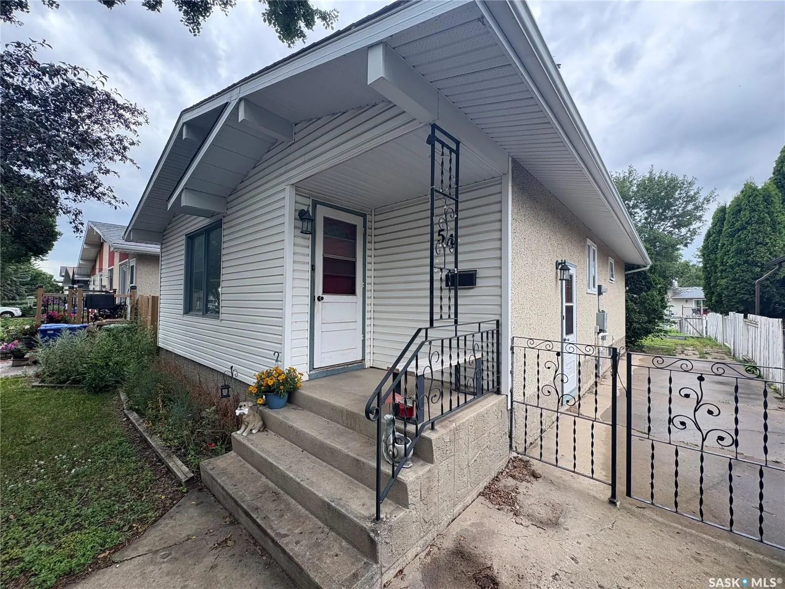 54 COOPER CRESCENT