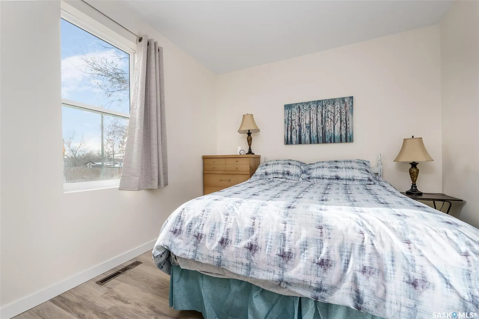 964 Athabasca STREET W