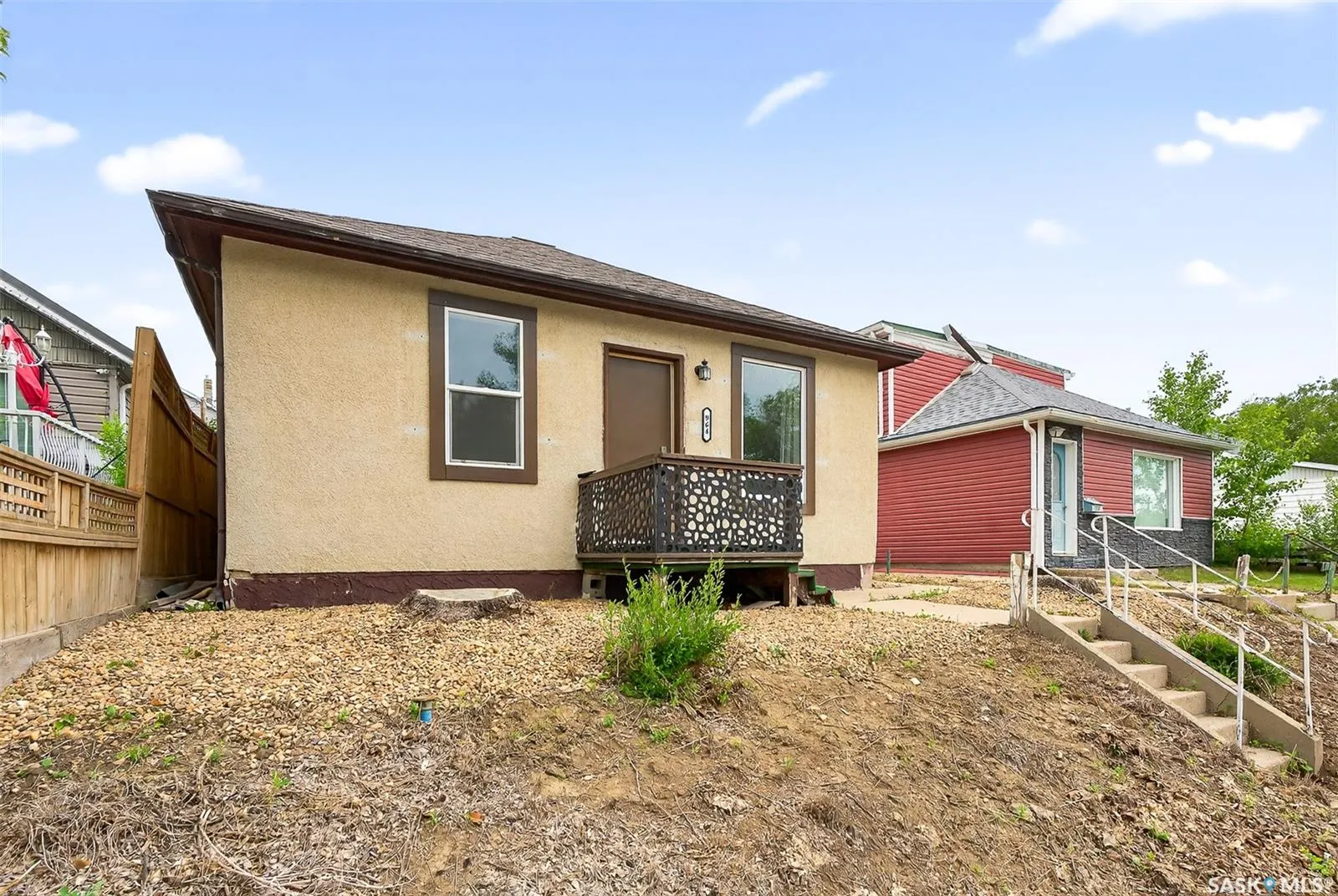 964 Athabasca STREET W