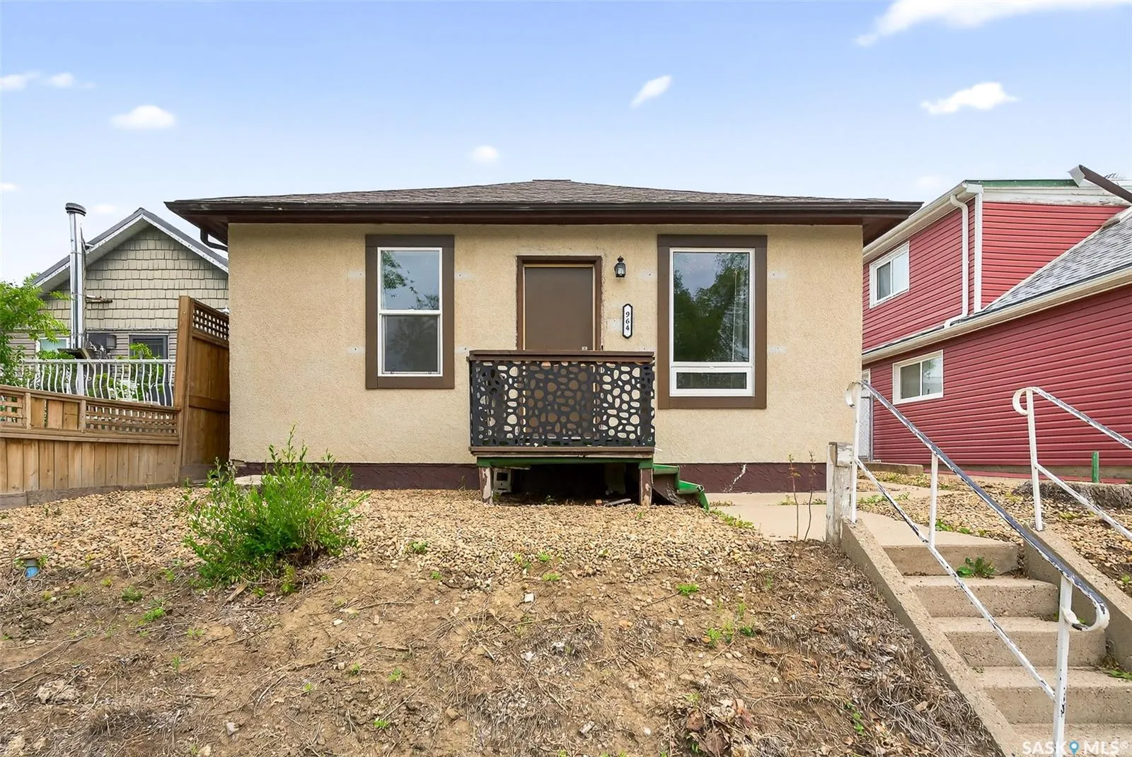 964 Athabasca STREET W