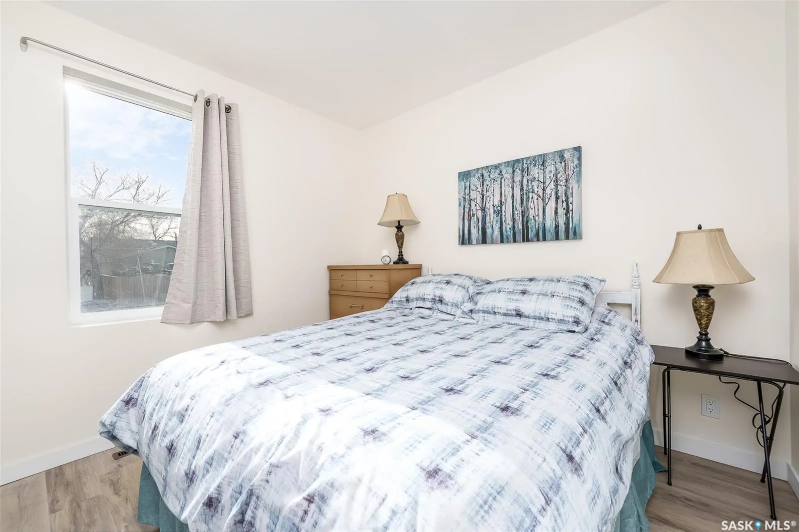 964 Athabasca STREET W