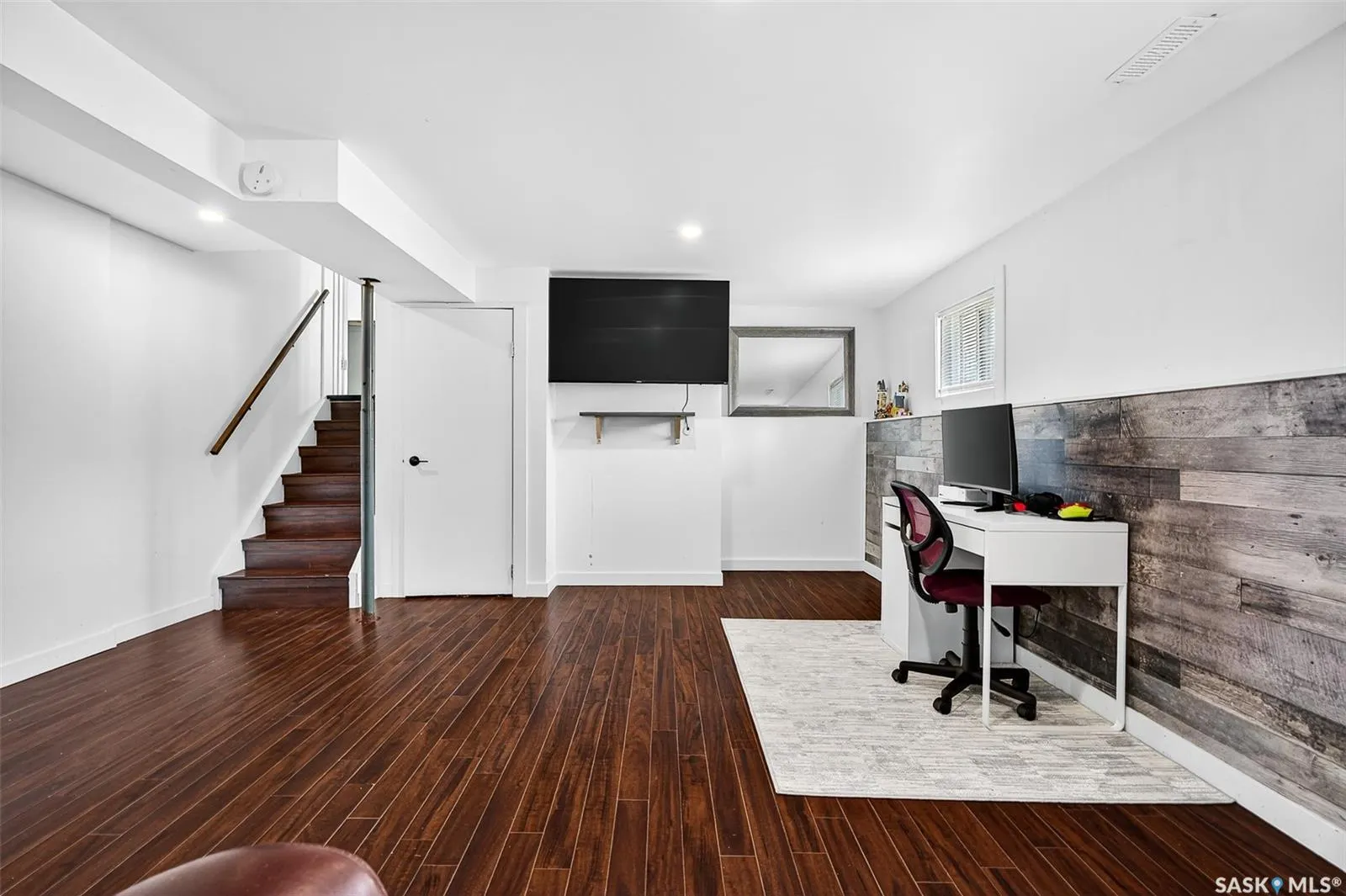 1211 Stadacona STREET W