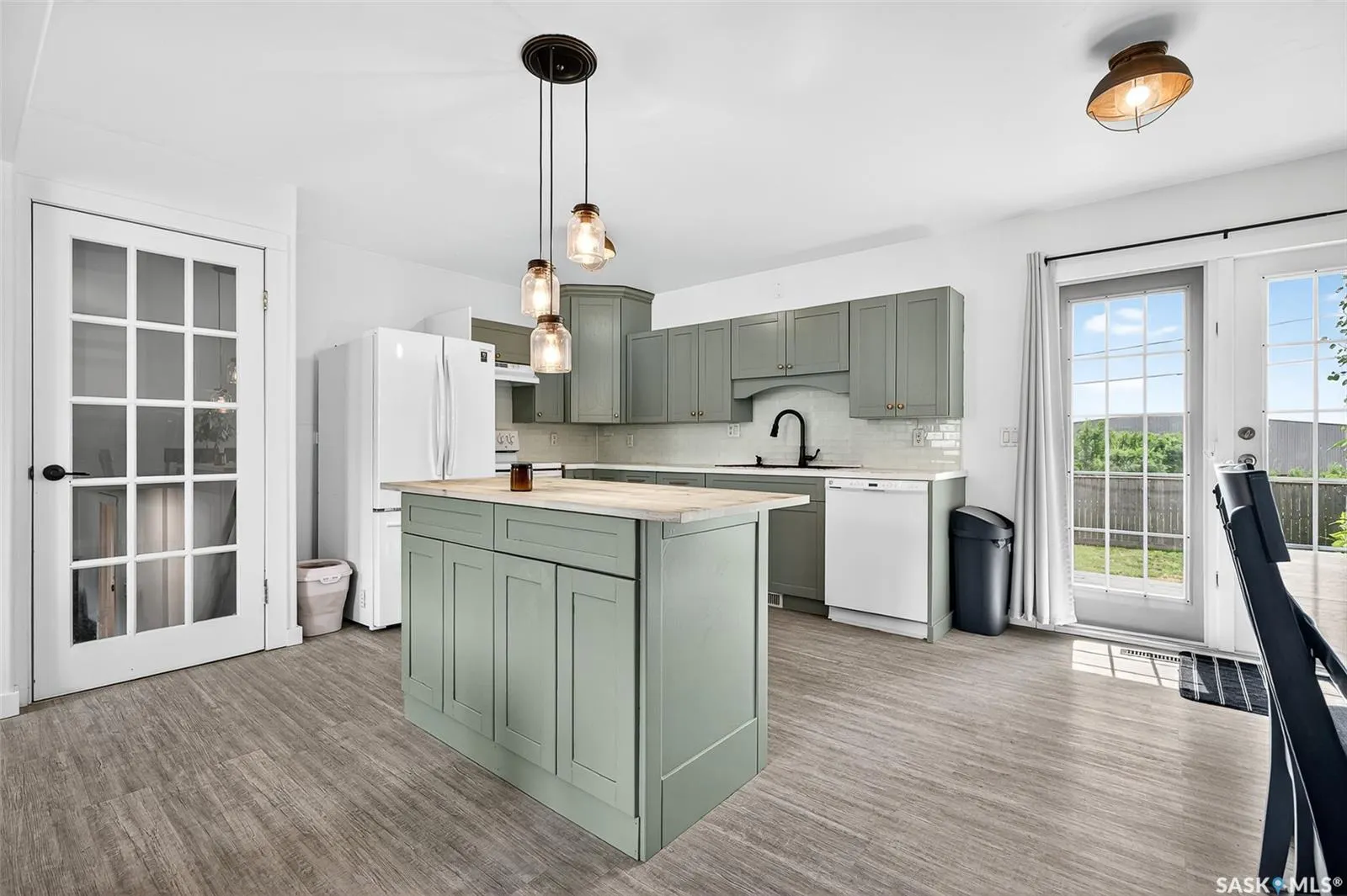 1211 Stadacona STREET W