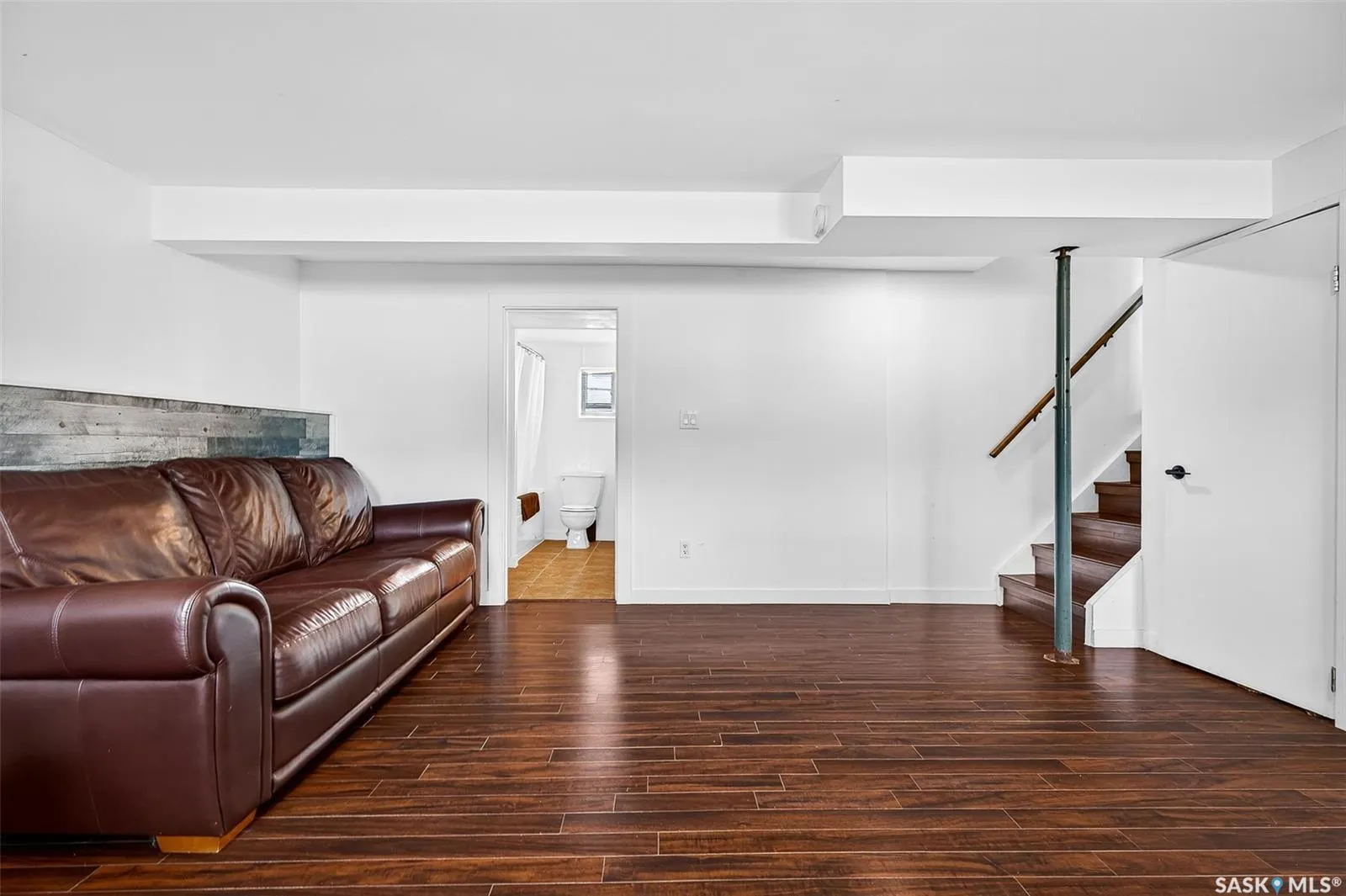 1211 Stadacona STREET W