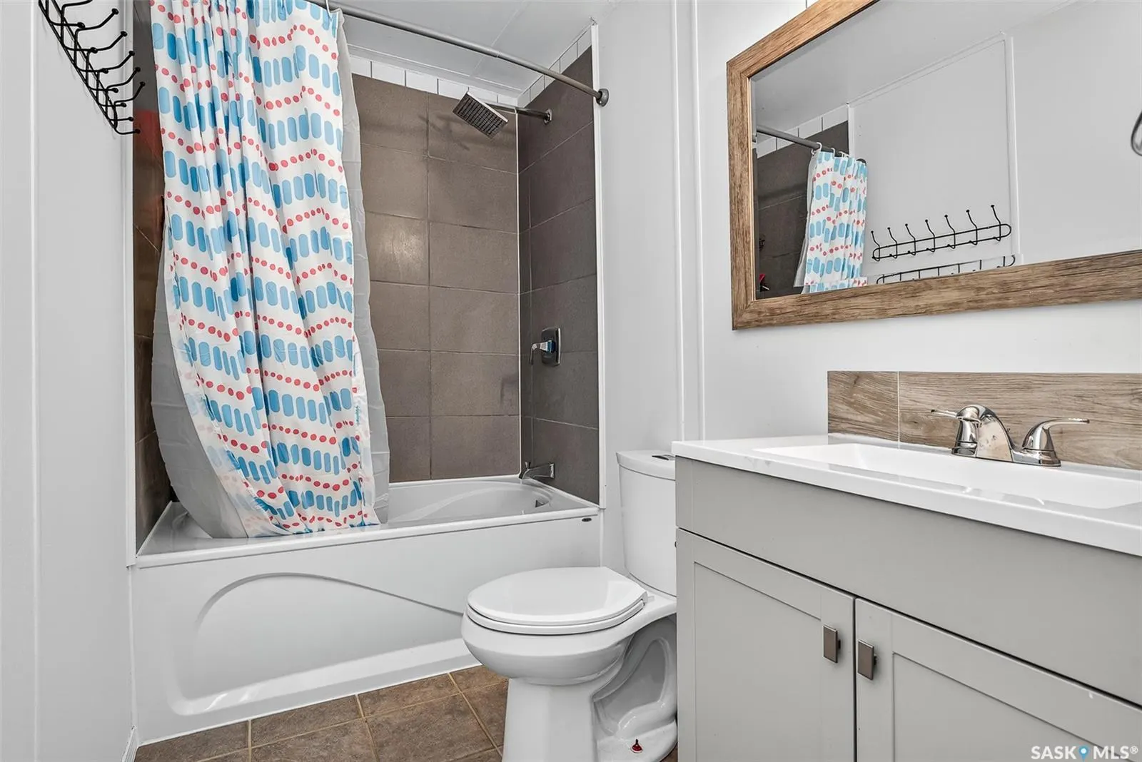 1211 Stadacona STREET W