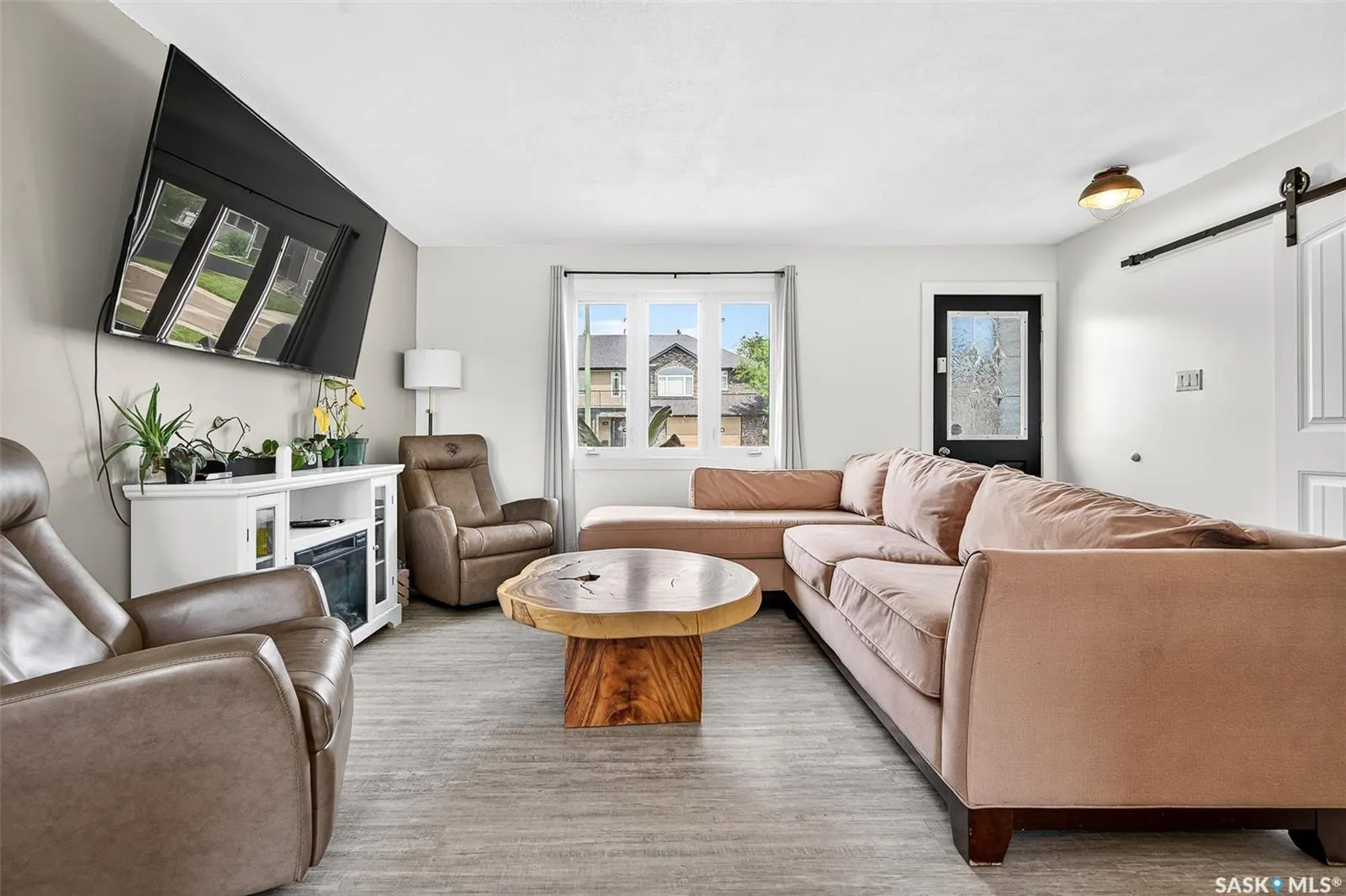 1211 Stadacona STREET W