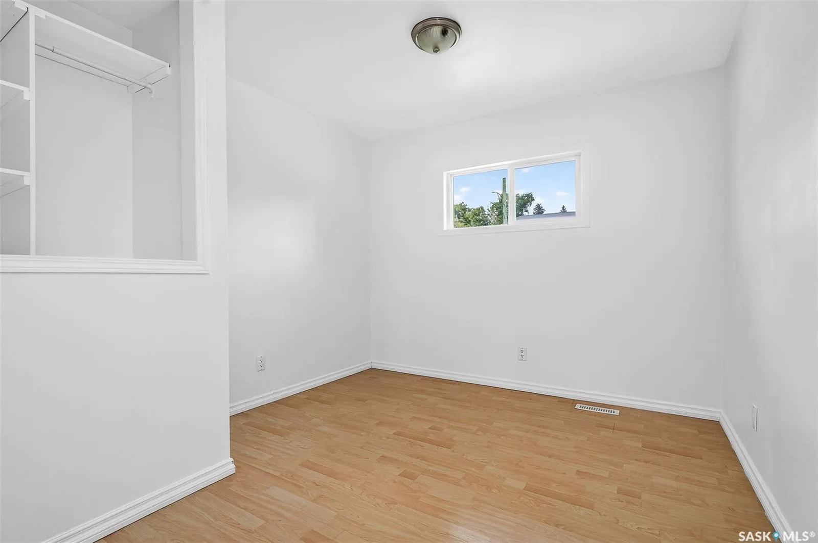 1211 Stadacona STREET W