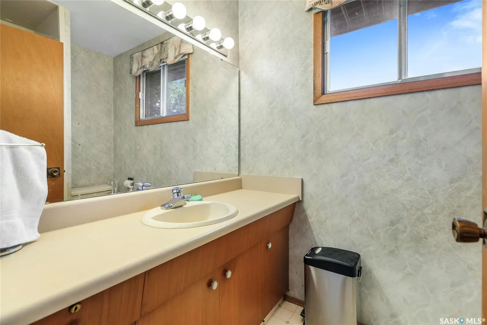 10 Selkirk CRESCENT