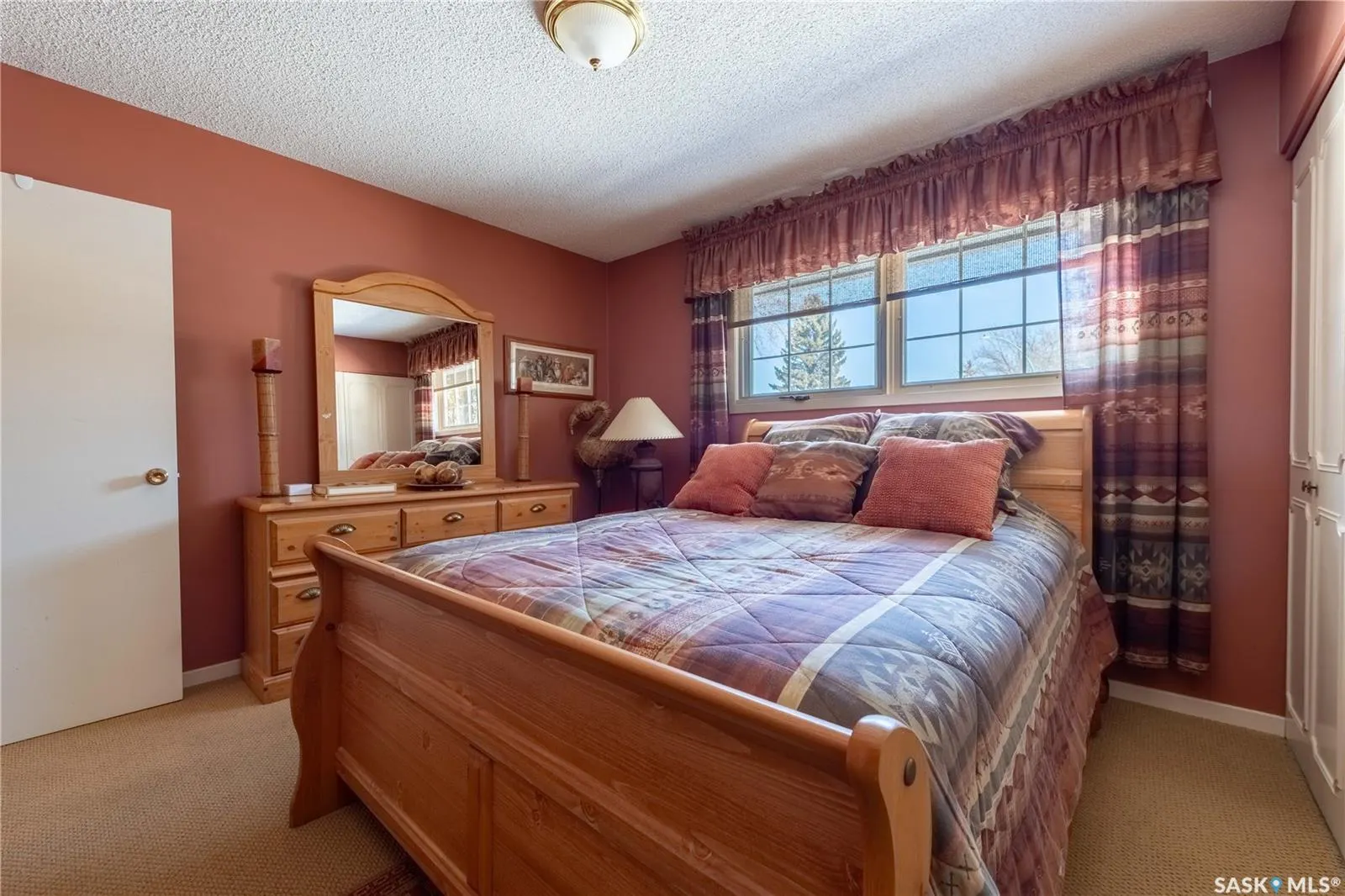 1341 King CRESCENT