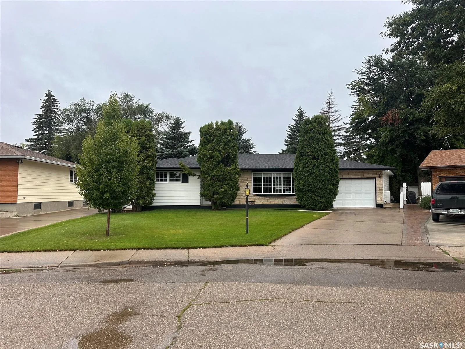 1341 King CRESCENT