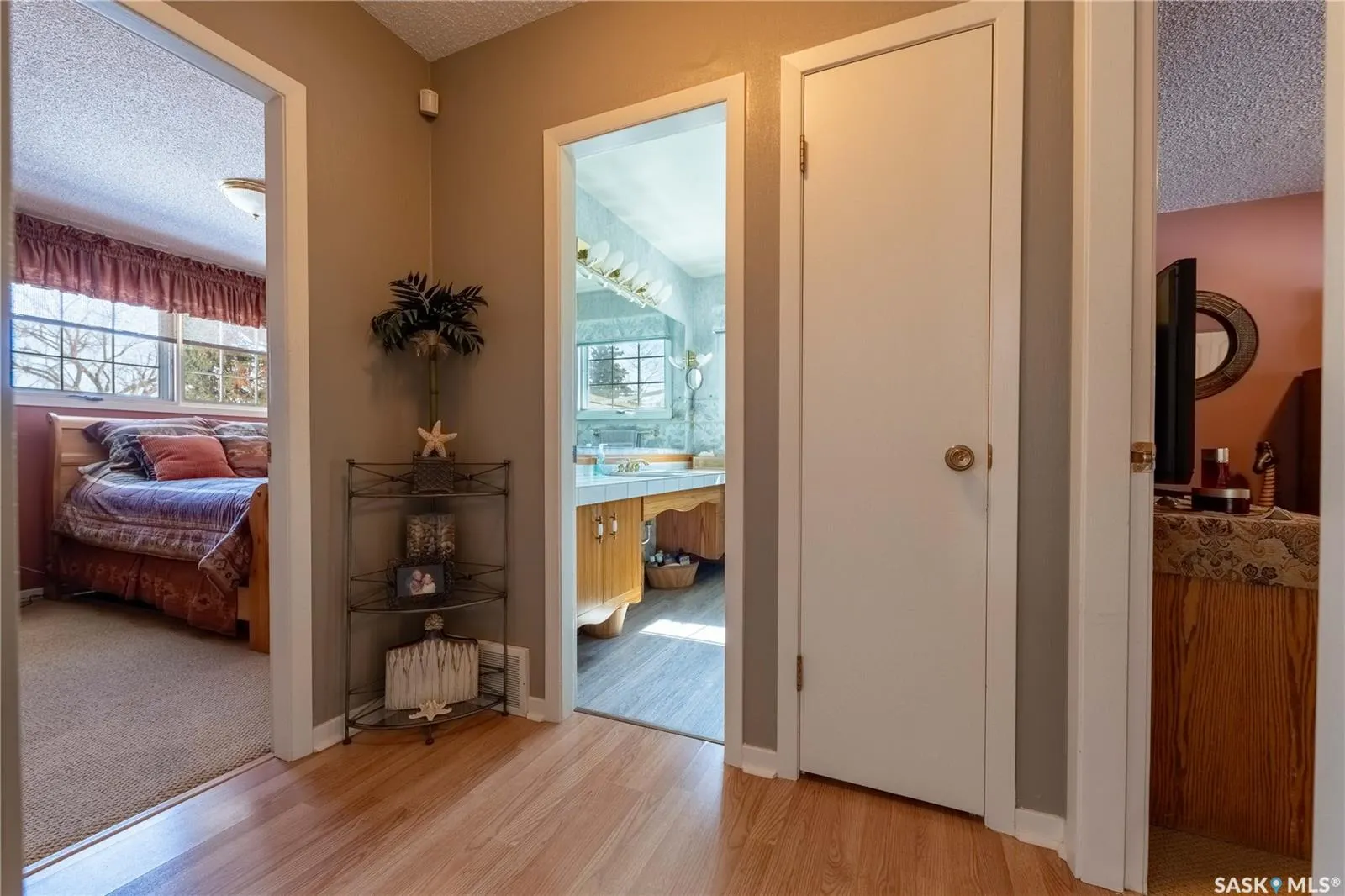 1341 King CRESCENT