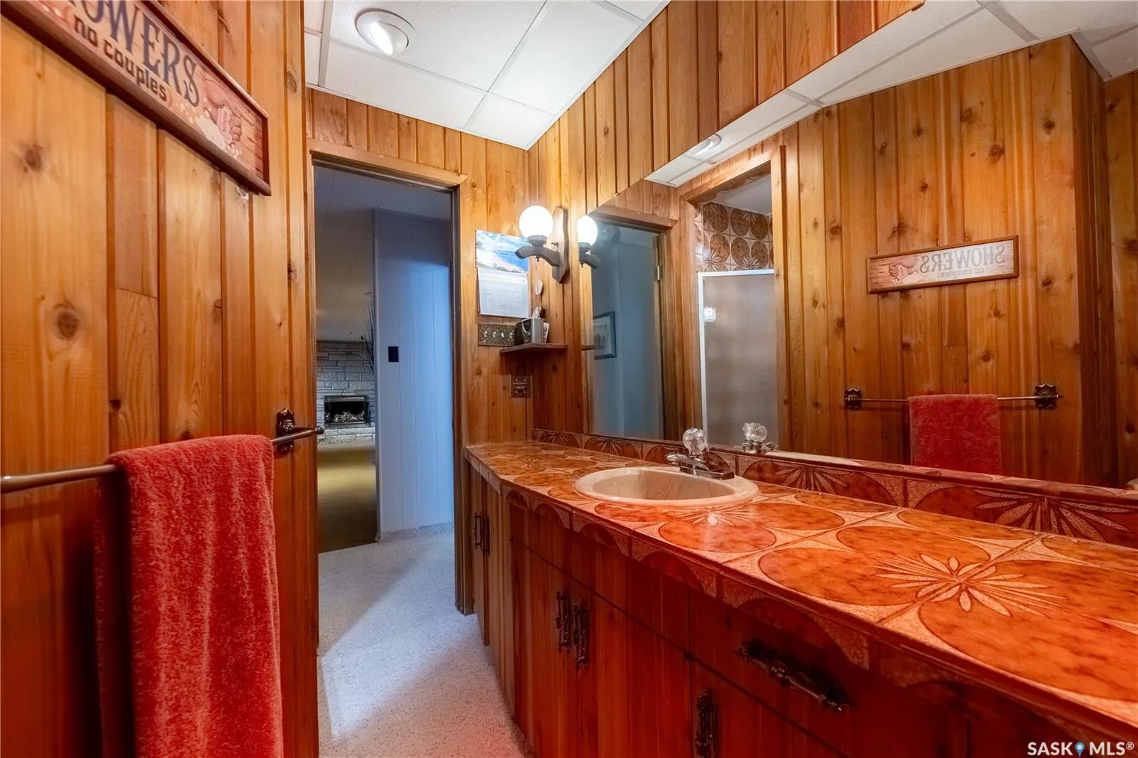 1341 King CRESCENT