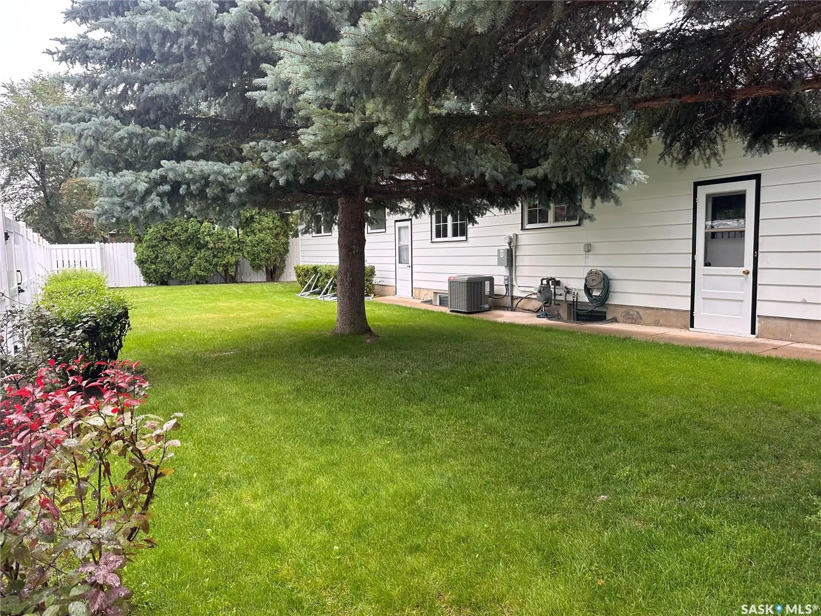 1341 King CRESCENT