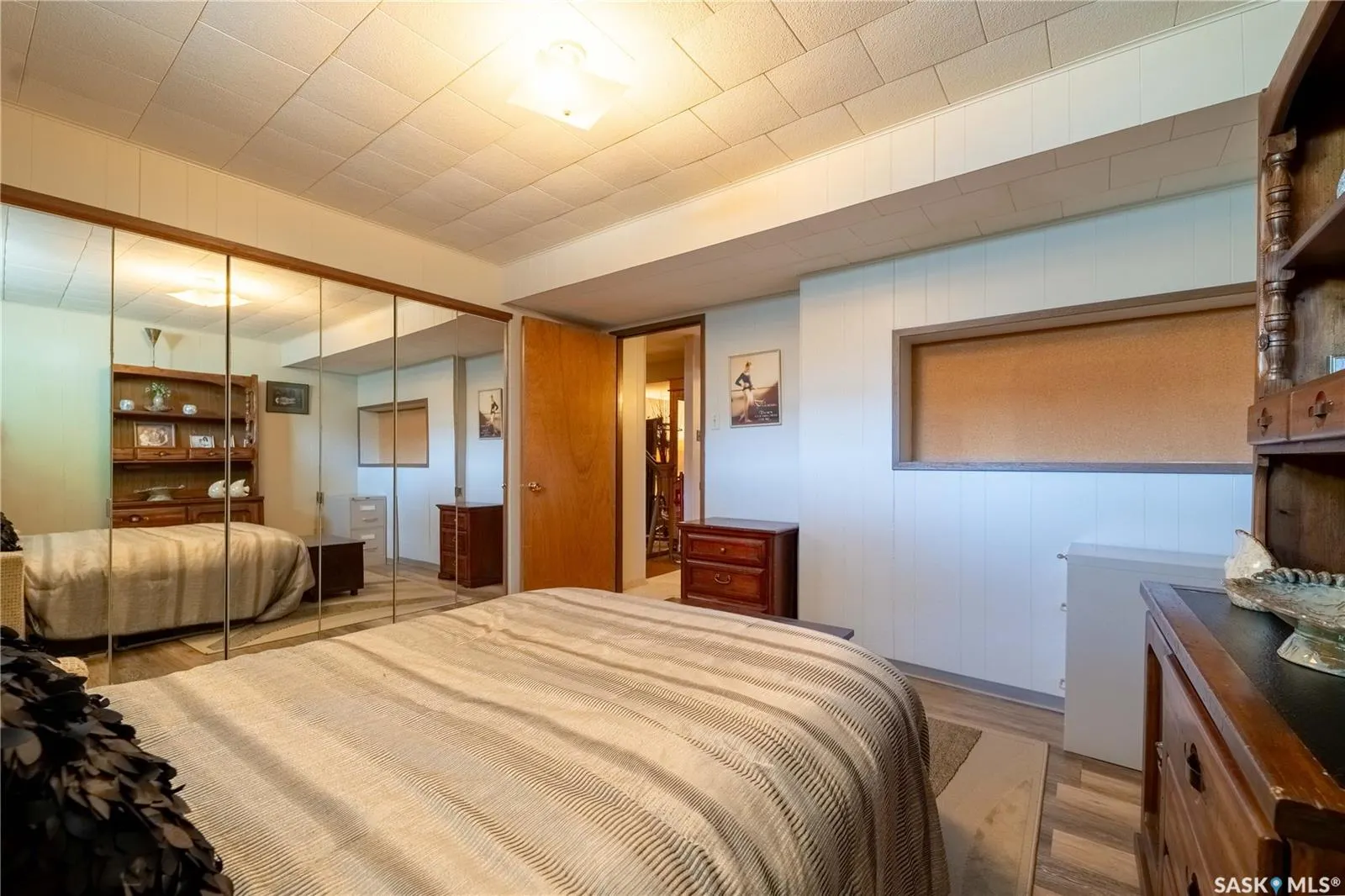 1341 King CRESCENT