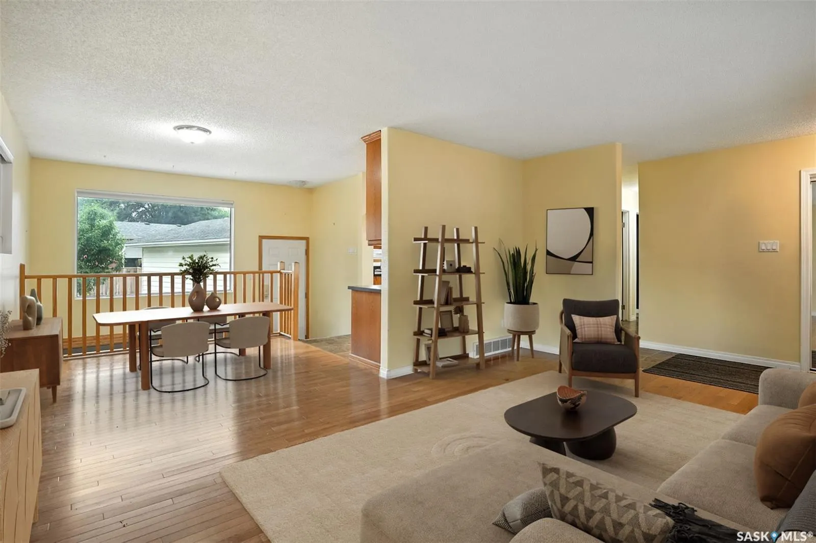 2210 Easthill