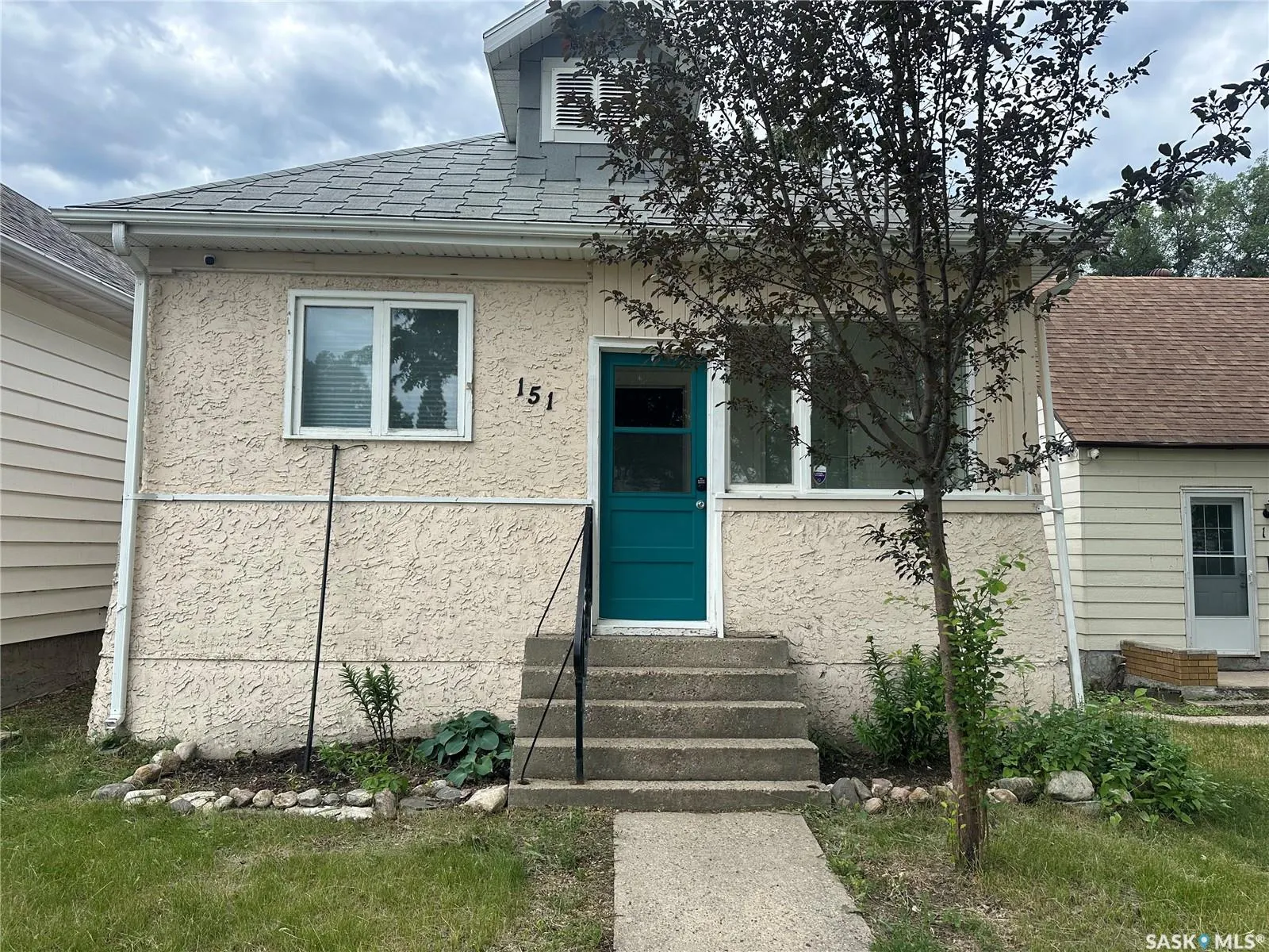 151 Coteau STREET W