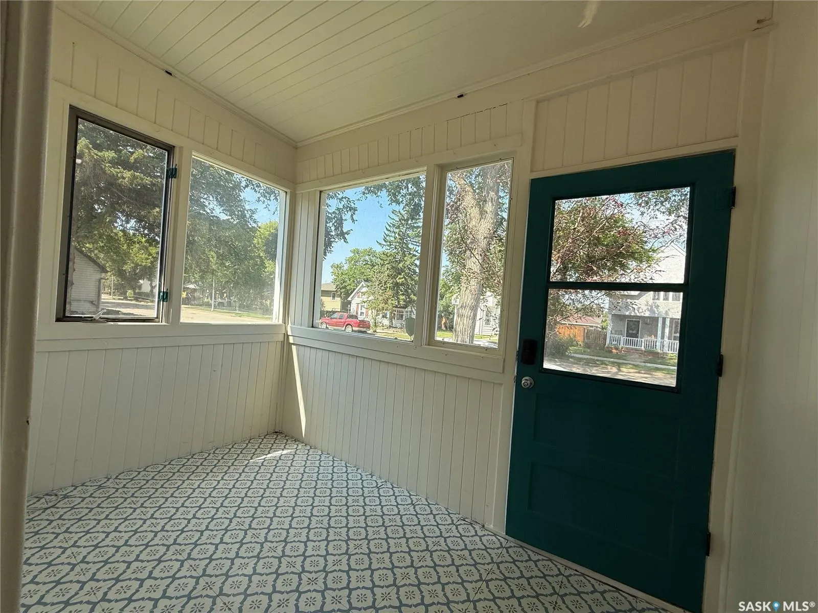 151 Coteau STREET W