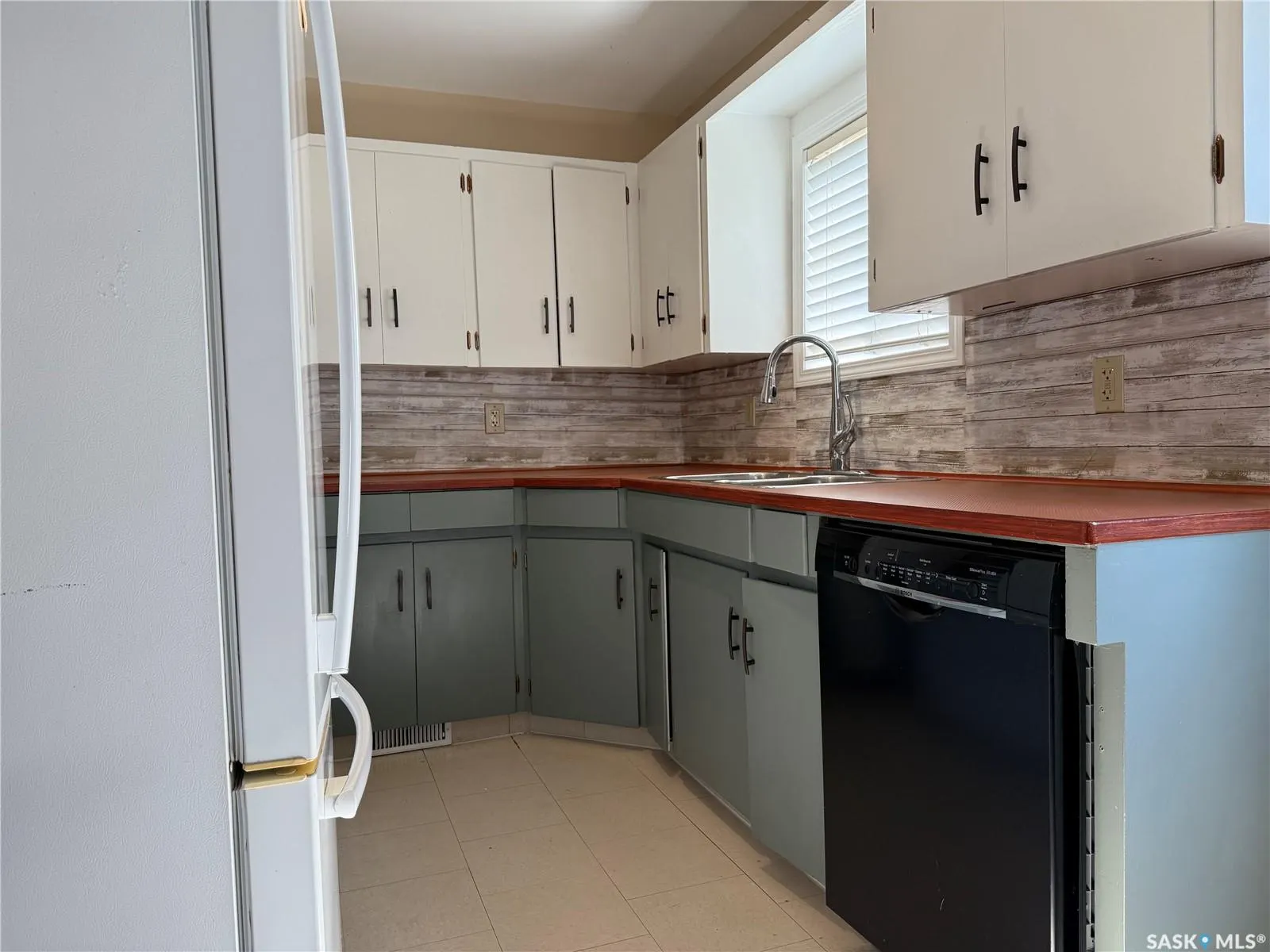 151 Coteau STREET W