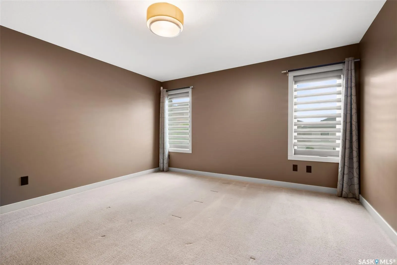 8062 Wascana Gardens DRIVE
