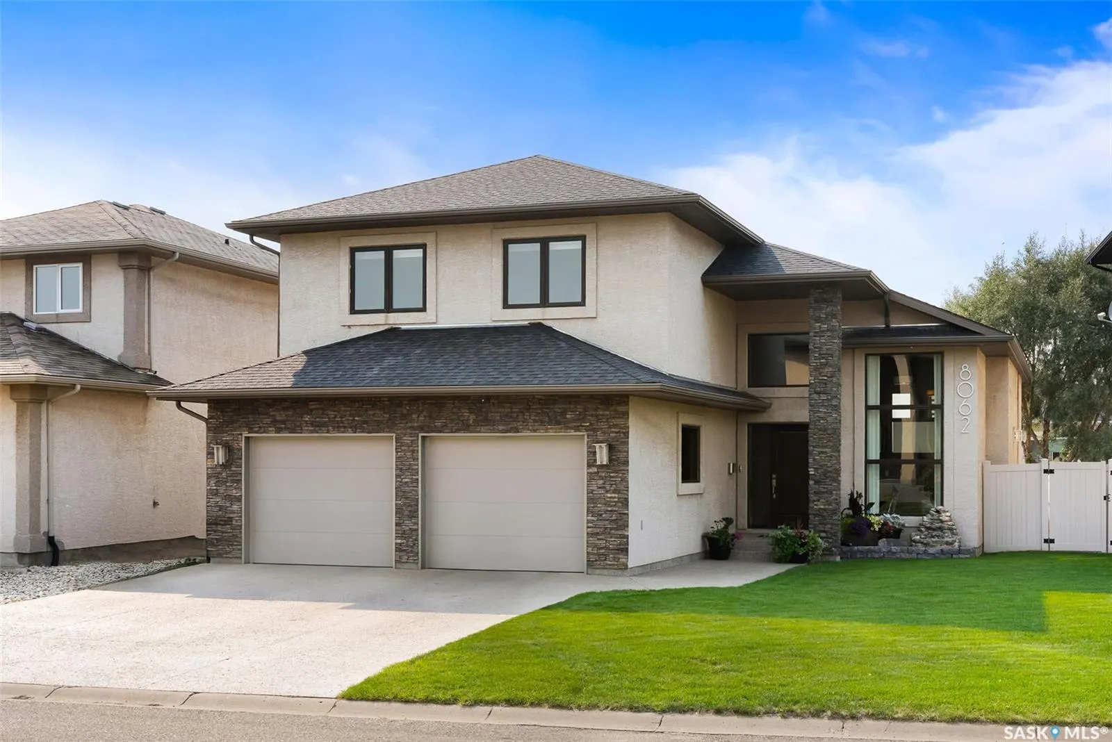 8062 Wascana Gardens DRIVE