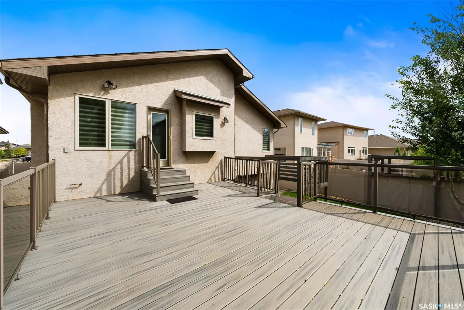 8062 Wascana Gardens DRIVE