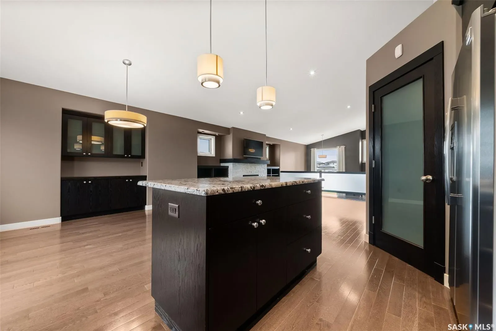 8062 Wascana Gardens DRIVE