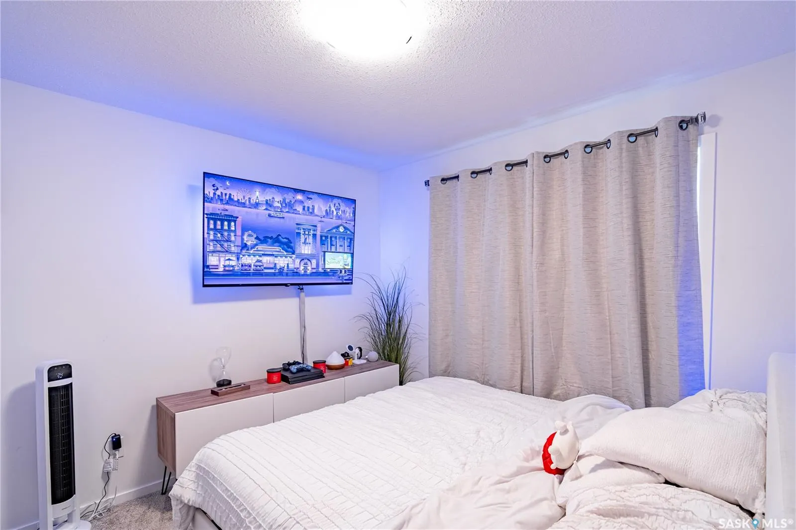 3108 Crosbie CRESCENT